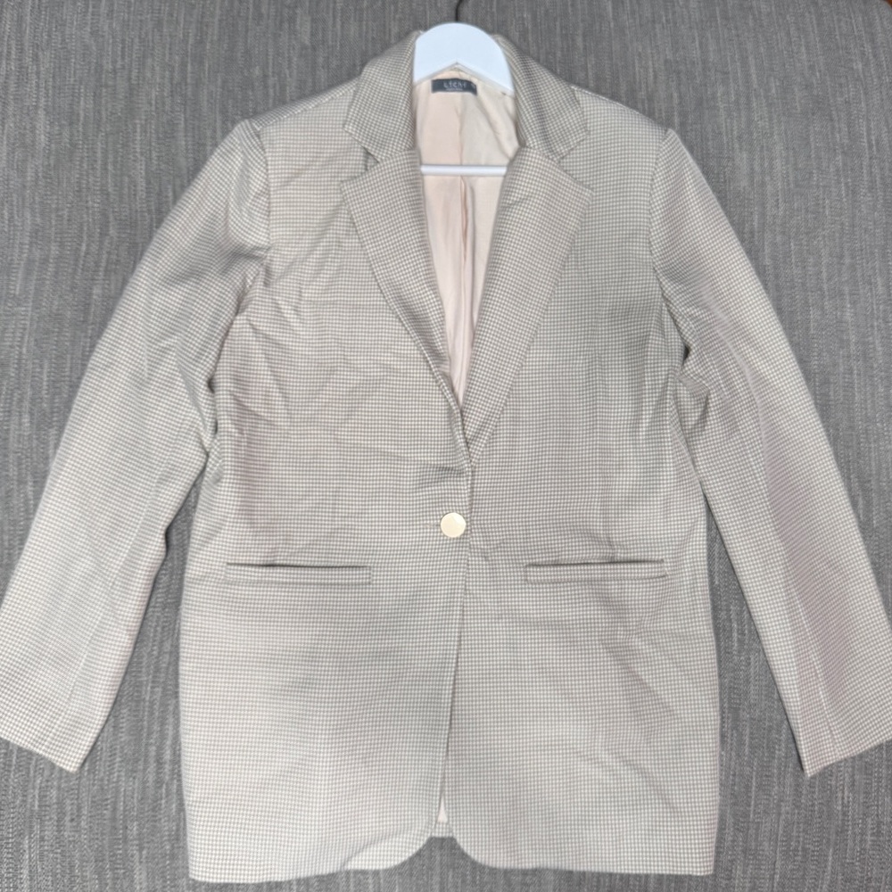 Lichi women's single-button blazer in a beige and white micro-check pattern.